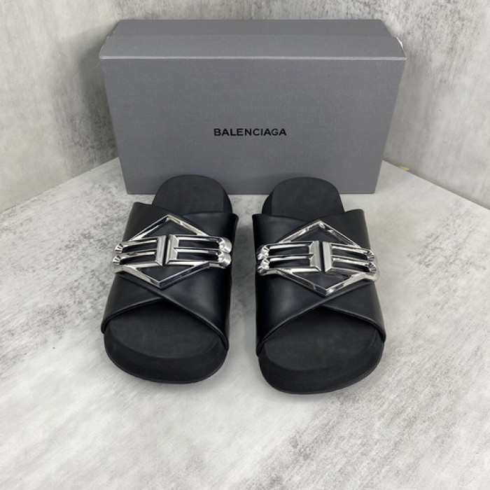 BLEN DESIGNER SLIPPERS