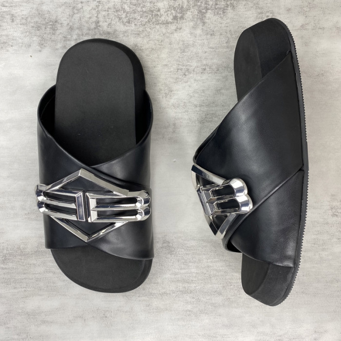 BLEN DESIGNER SLIPPERS