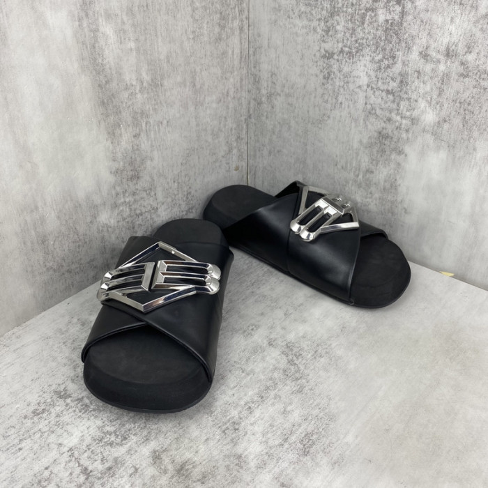 BLEN DESIGNER SLIPPERS