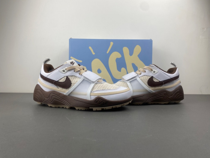 Travis Scott x Nike Zoom Field Jaxx ''Light Chocolate'' HQ3073-100