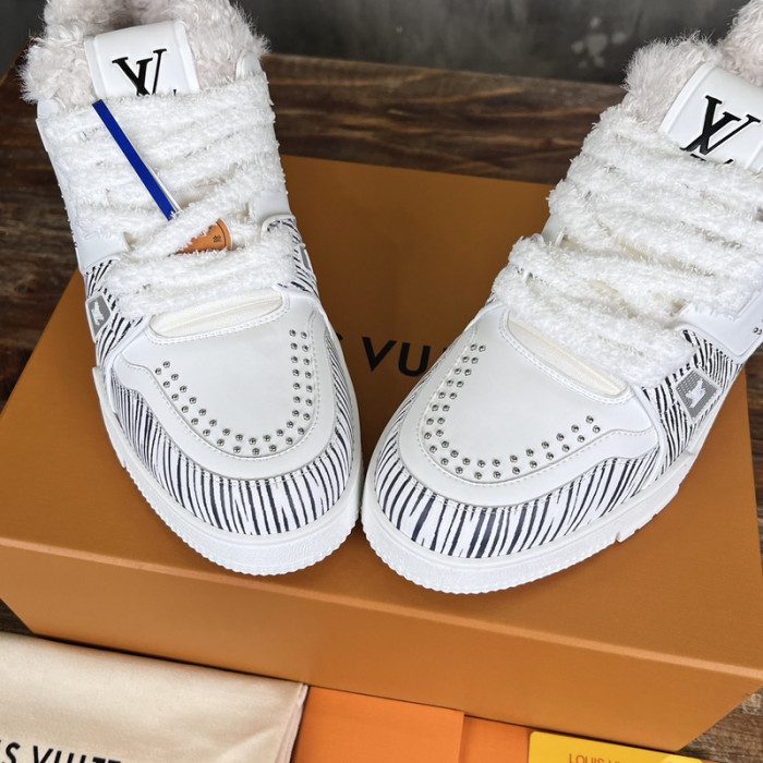 L&V SNEAKERS