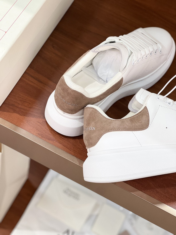 Alexander McQueen sneaker