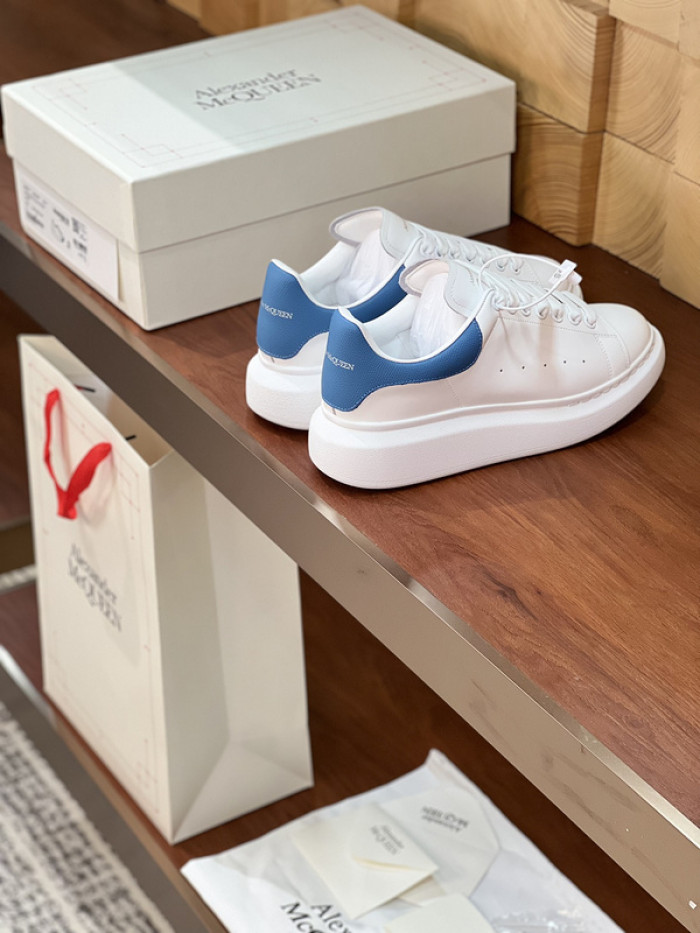 Alexander McQueen sneaker