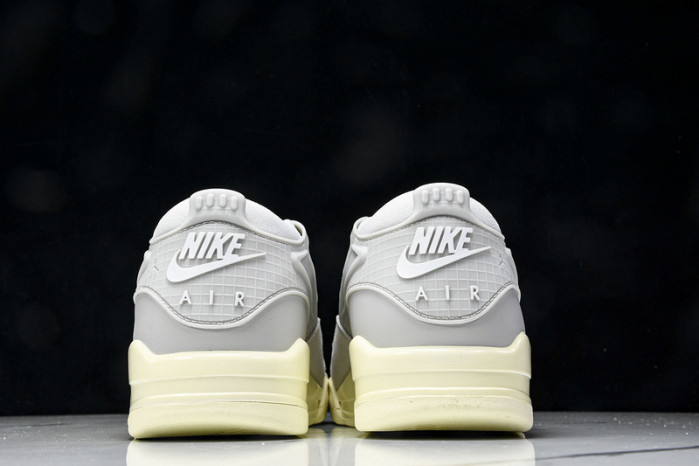 Air Jordan 4 RM FQ7940 001