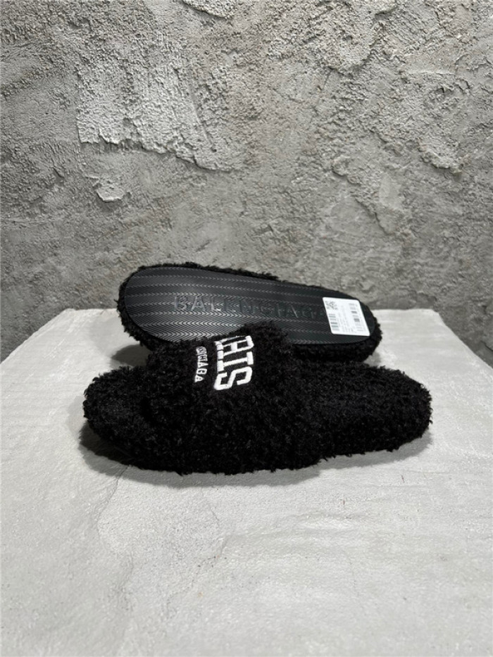 BLEN DESIGNER SLIPPERS