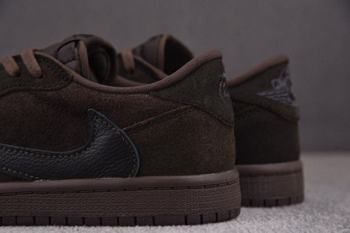 Air Jordan 1 Retro Low OG SP Travis Scott Velvet Brown DO5442-202