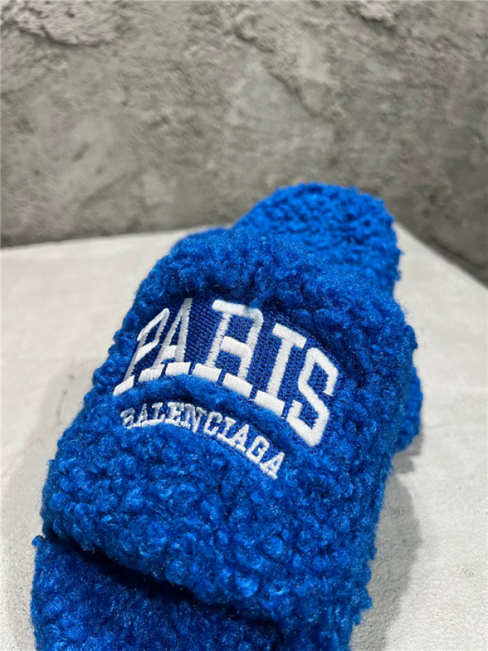 BLEN DESIGNER SLIPPERS