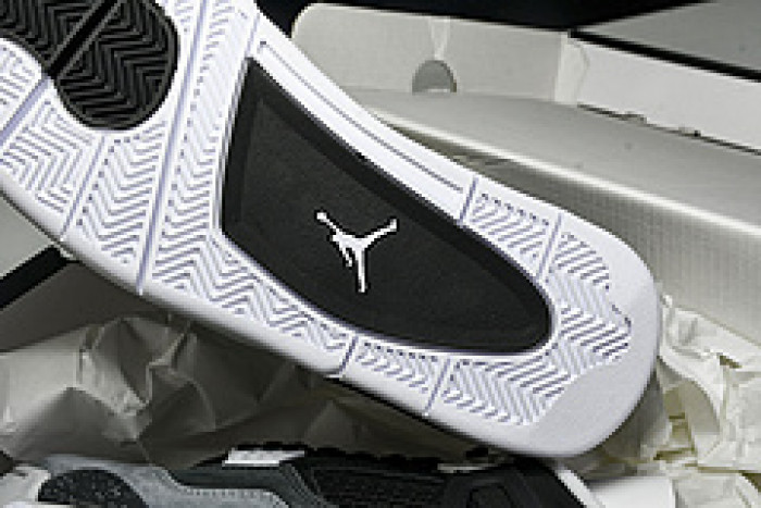 Air Jordan 4 Fear FQ8138-002