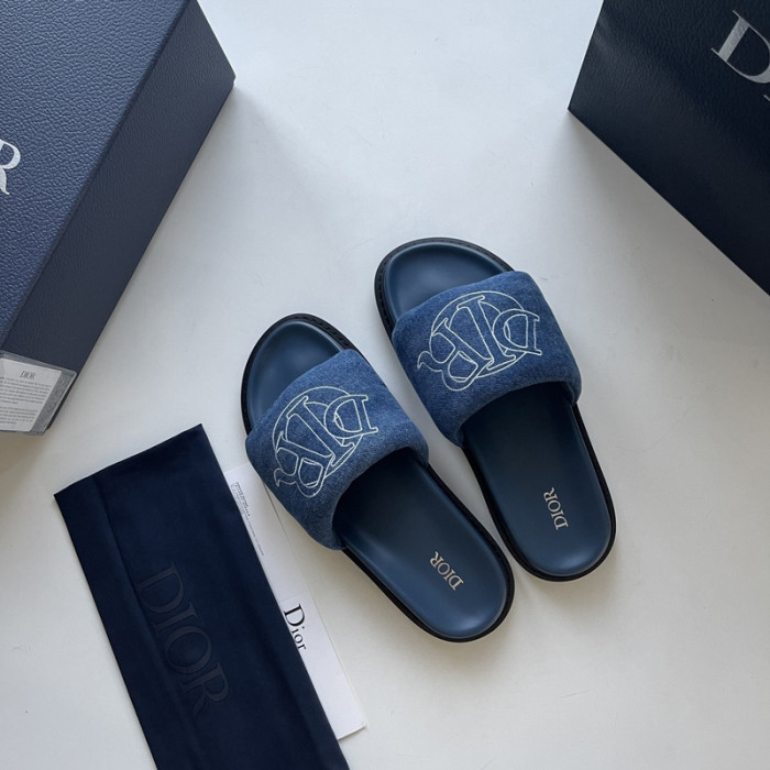 DO DESIGNER SLIPPERS