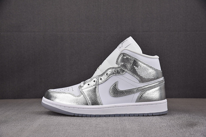 WMNS Air Jordan 1 Mid SE Metallic Silver FN5031-100