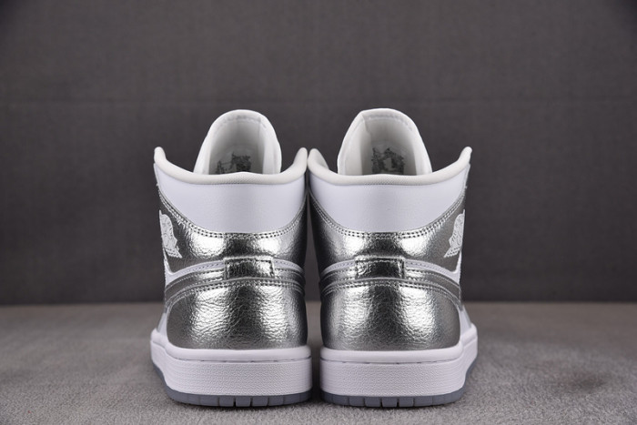 WMNS Air Jordan 1 Mid SE Metallic Silver FN5031-100