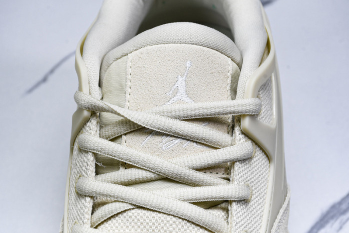 Air Jordan 4RM FQ7940 200