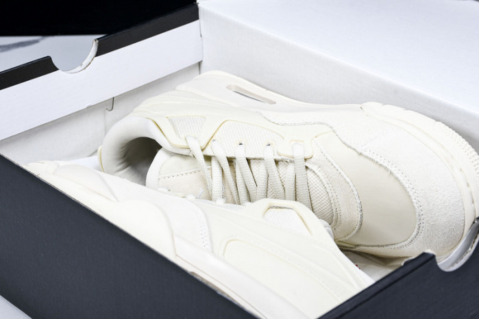 Air Jordan 4RM FQ7940 200