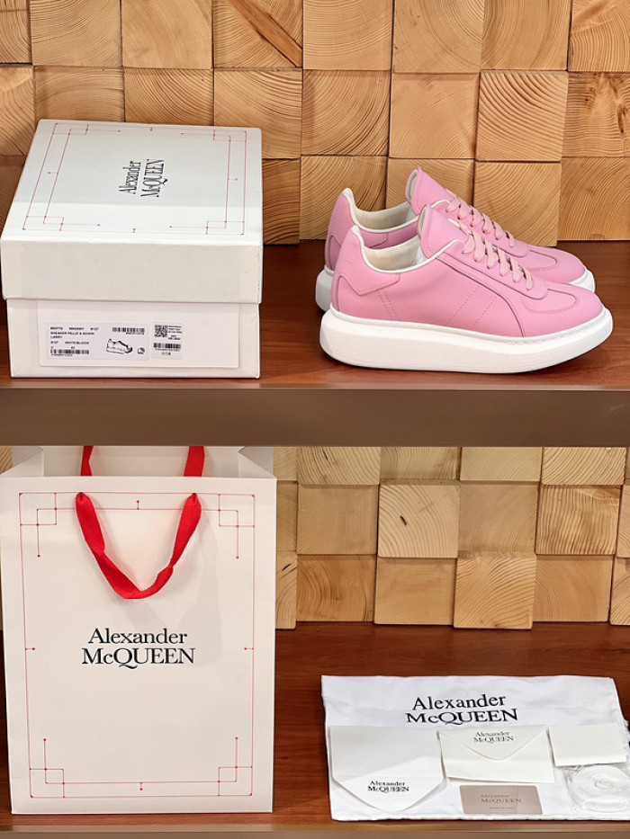 Alexander McQueen sneaker