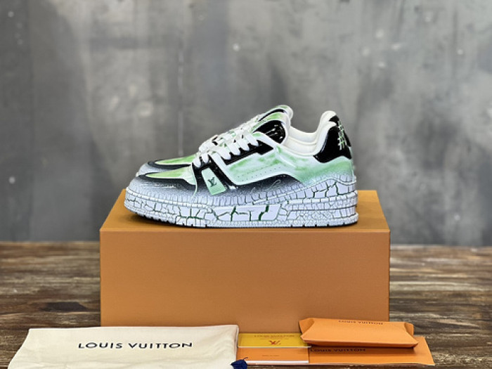 L&V SNEAKERS