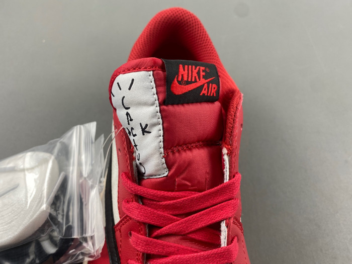 Travis Scott x Air Jordan DZ4137-700