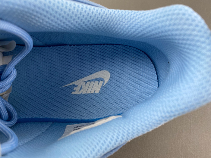 Nike Travis Scott x Nike Zoom Field Jaxx HQ3072-400